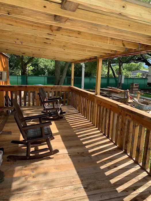 Palm RV Park Campground & Cabin Rental Picture 4