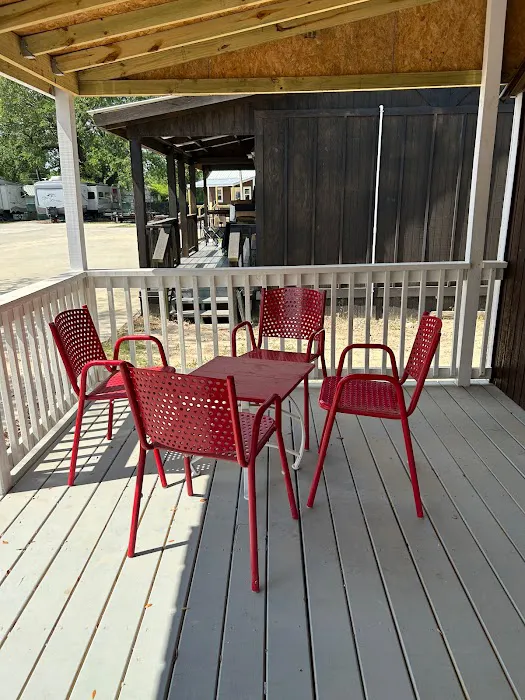 Palm RV Park Campground & Cabin Rental Picture 8