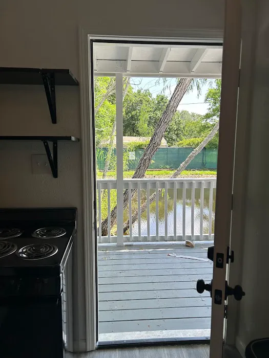 Palm RV Park Campground & Cabin Rental Picture 10