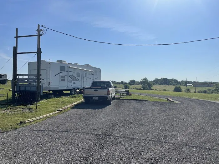 The Pit Stop RV Park Picture 1