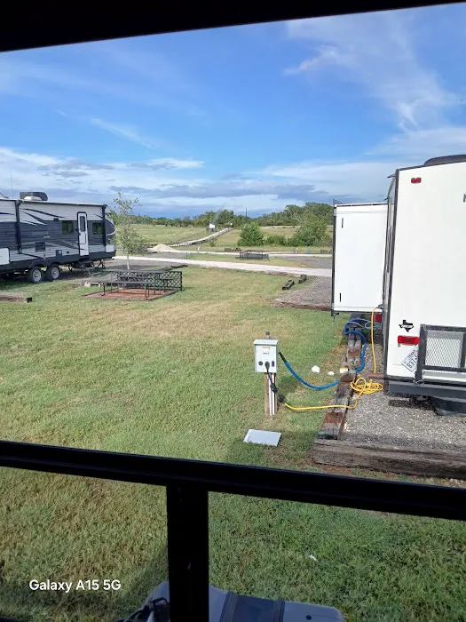 The Pit Stop RV Park Picture 7