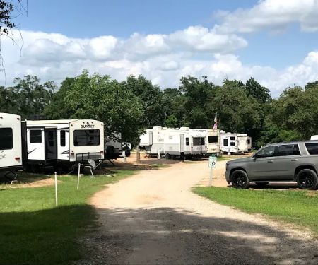 Lost Oaks RV Park