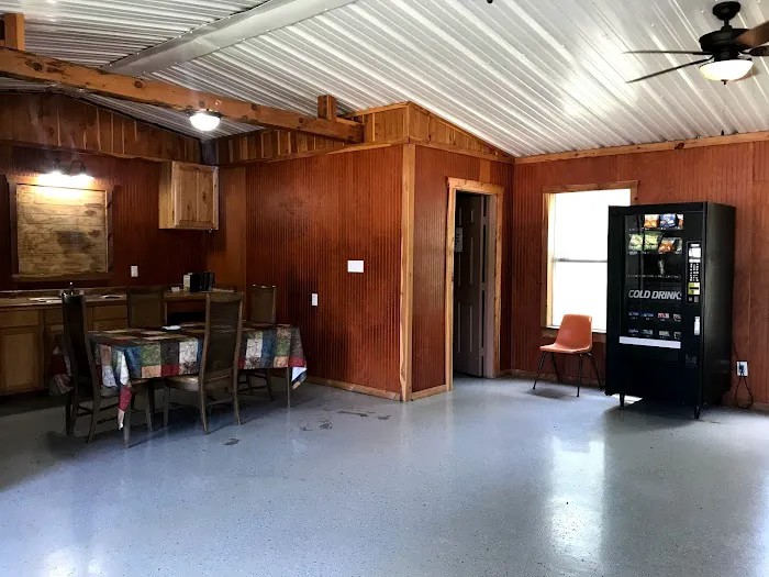 Lost Oaks RV Park Picture 3