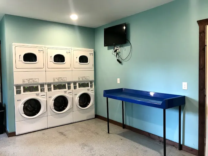 Lost Oaks RV Park Picture 9