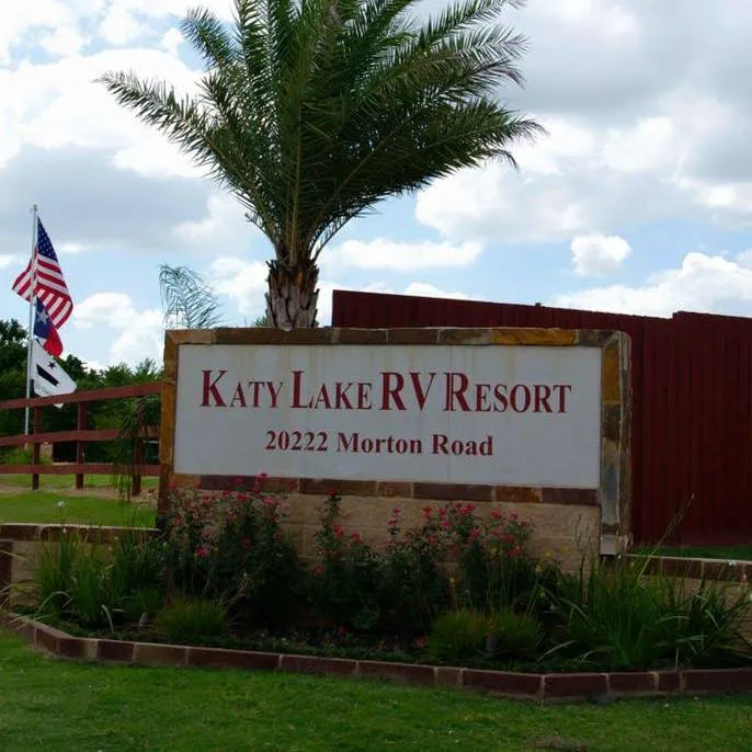 Katy Lake RV Resort Picture 4