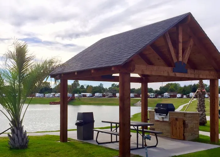 Katy Lake RV Resort Picture 9