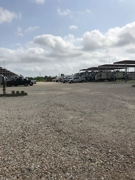 Paradise Park RV Community Picture 9