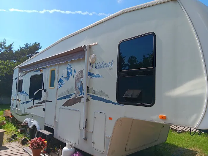 Batey's RV Park Picture 2