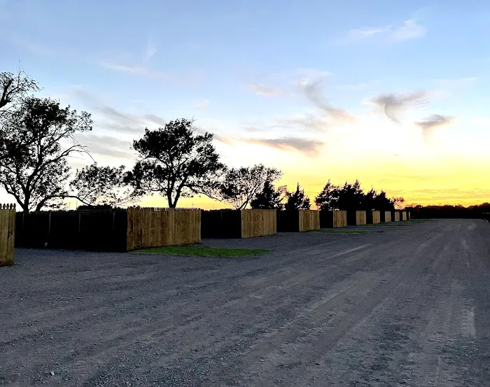 Le Chateau RV Park Picture 2