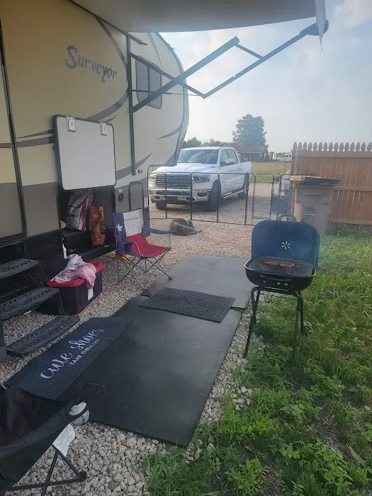 Le Chateau RV Park Picture 8