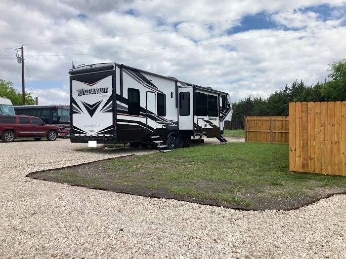 Lavonland RV Resort Picture 7