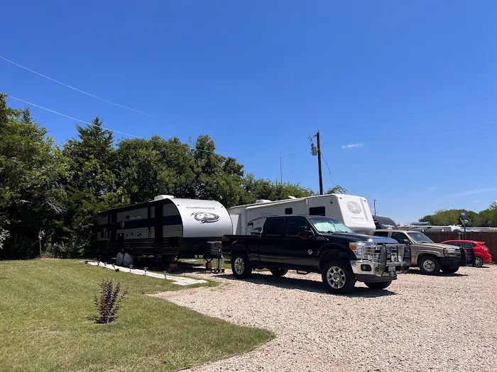 Lavonland RV Resort Picture 6