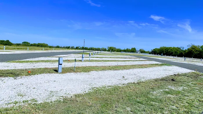 1770 West I-30 RV Park Picture 2