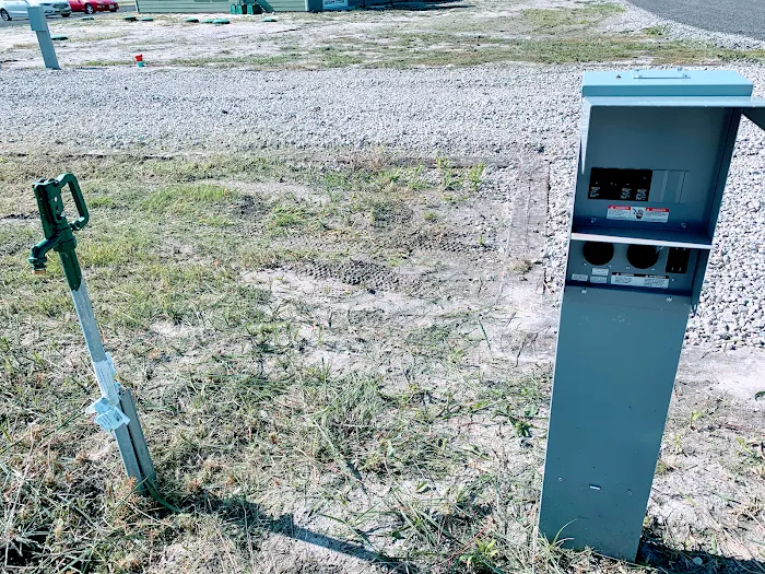 1770 West I-30 RV Park Picture 3