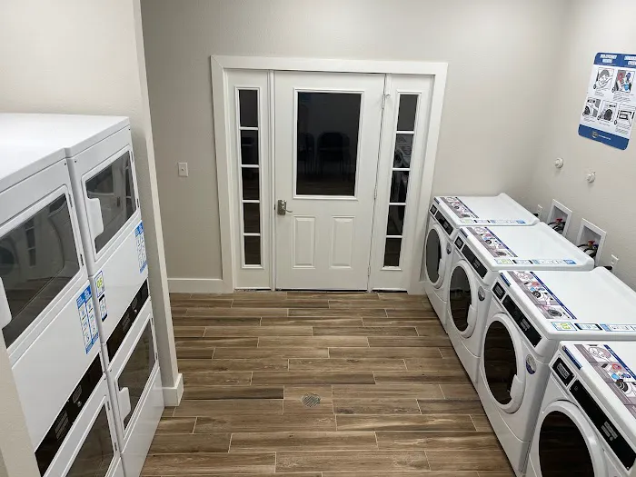 1770 West I-30 RV Park Picture 5