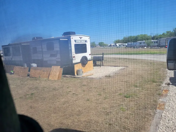 1770 West I-30 RV Park Picture 10