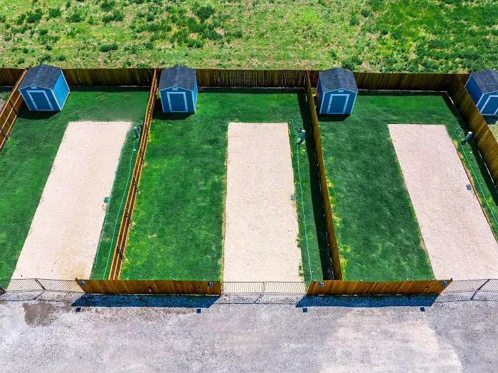 Freedom 380 RV Park Picture 4