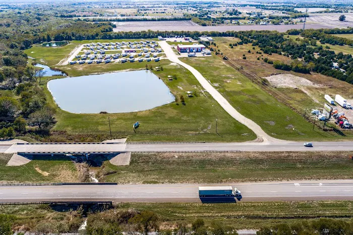 Holiday Road RV Park Picture 2