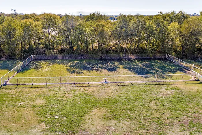 Holiday Road RV Park Picture 5