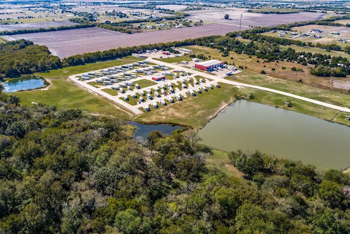 Holiday Road RV Park Picture 10