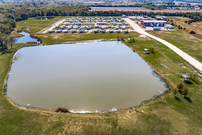 Holiday Road RV Park Picture 9