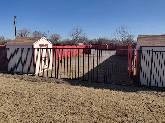 Aurora Gardens RV Park & Tiny Homes Picture 3