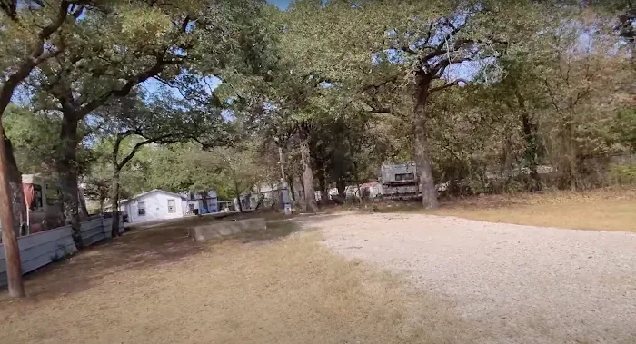 Oaklawn Mobile Home Park Picture 5