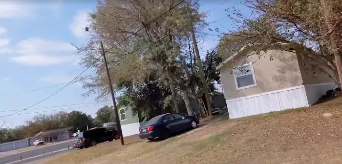 Oaklawn Mobile Home Park Picture 6