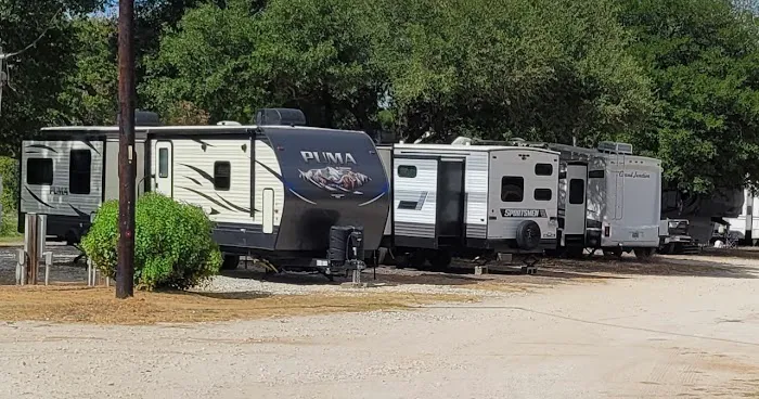 Franklin Oasis RV Park Picture 9