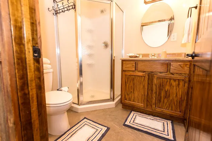 Nicole Creek Cabins and RV Park Picture 1