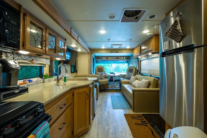 Nicole Creek Cabins and RV Park Picture 5