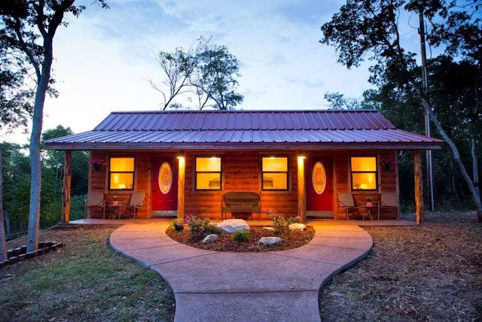 Nicole Creek Cabins and RV Park Picture 7