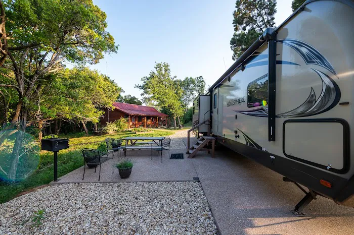 Nicole Creek Cabins and RV Park Picture 8