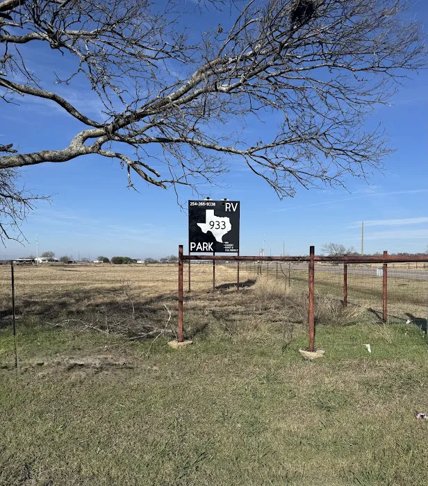 933 RV Park Picture 5