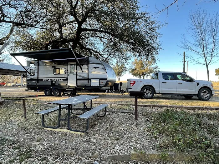 Brazos River RV Park Picture 2