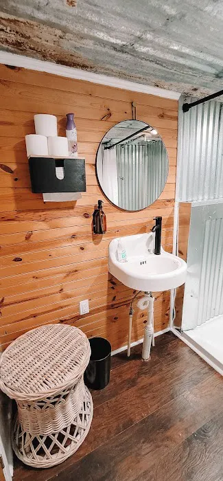 Oasis RV Park & Campground Picture 3