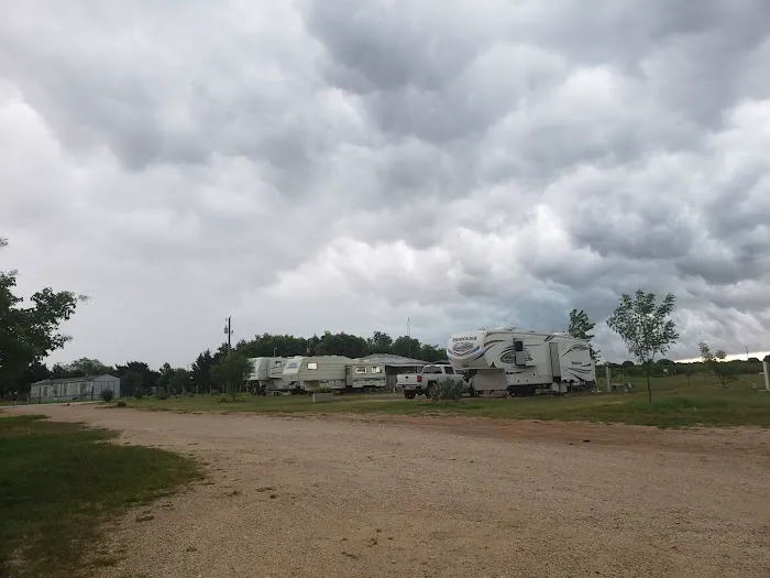 Lil Bit Country RV Park Picture 8