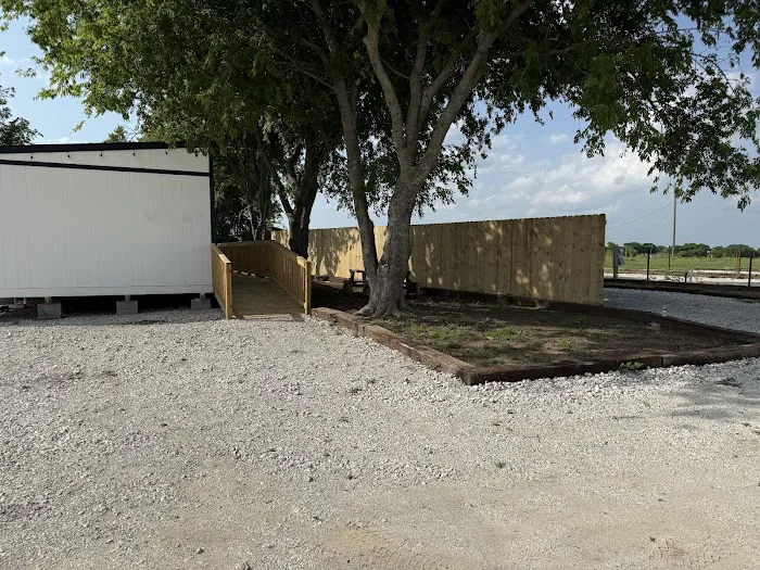 Hill Side RV Park Picture 4