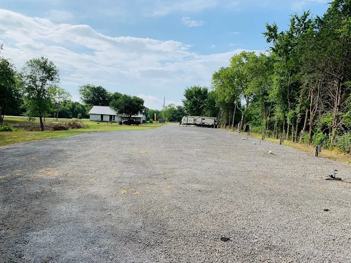 SJ's RV Park Picture 3