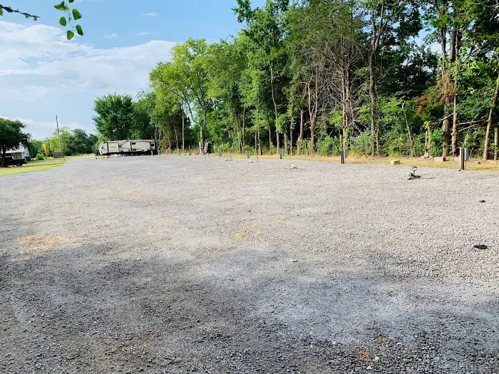 SJ's RV Park Picture 6