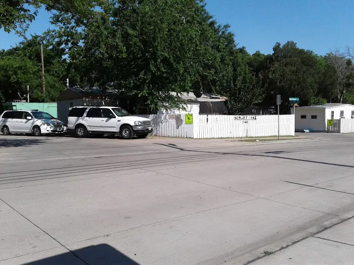 Sunset Mobile Home Park Picture 3