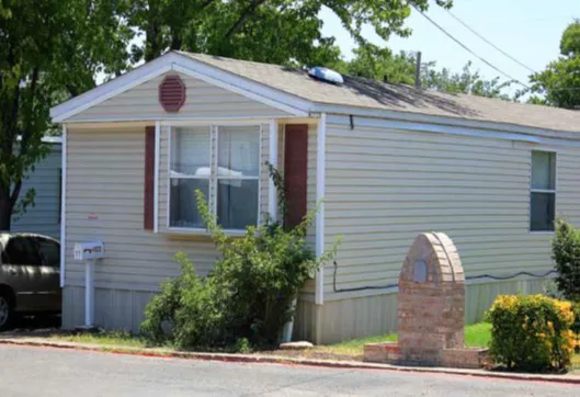 Dallas Mobile Home Park Picture 7