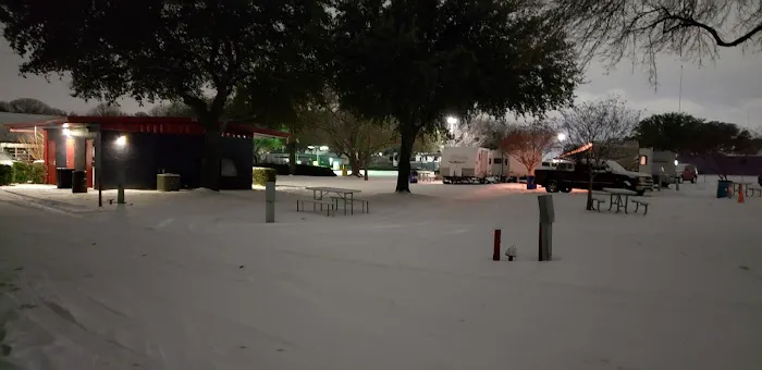 Traders Village RV Park Picture 4