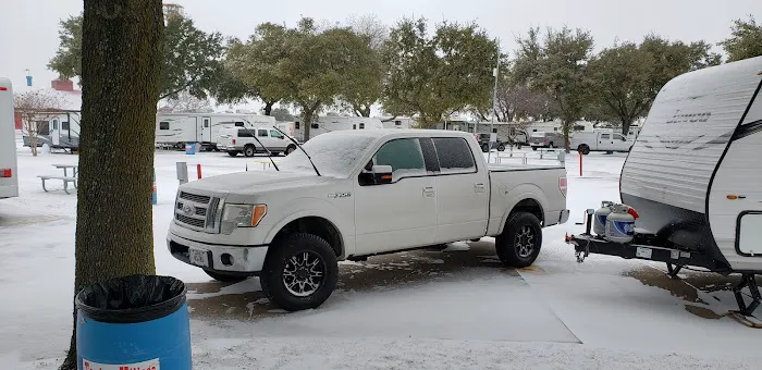 Traders Village RV Park Picture 8