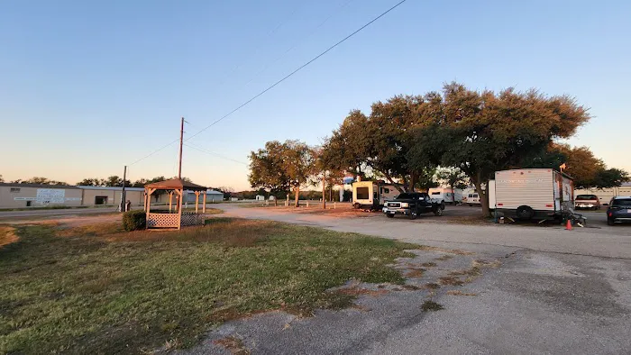 Stewart's RV Park Picture 1