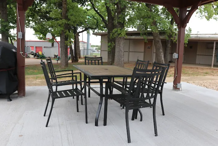 Shady Acres RV Park Picture 10