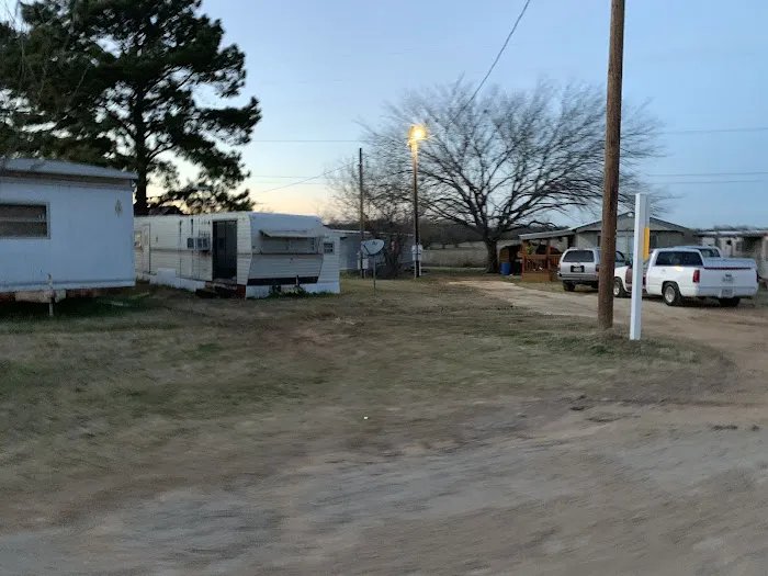 Ranch Oaks Mobile Home Park Picture 4