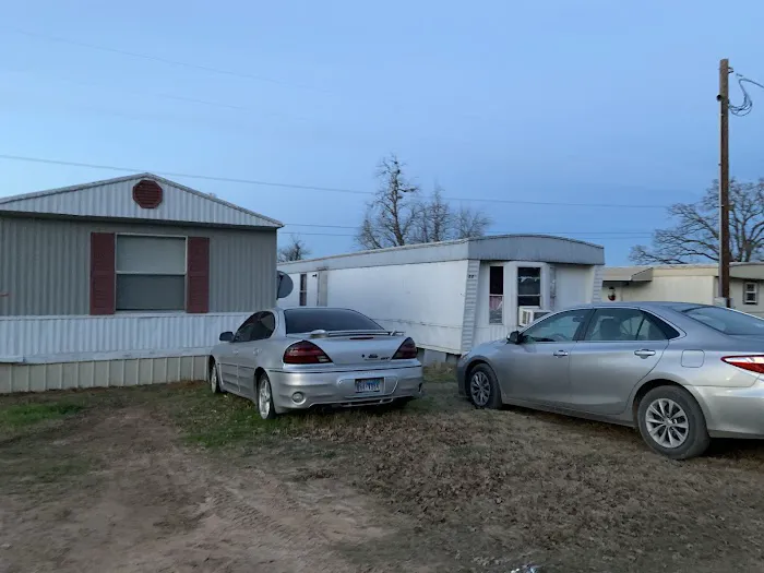 Ranch Oaks Mobile Home Park Picture 5