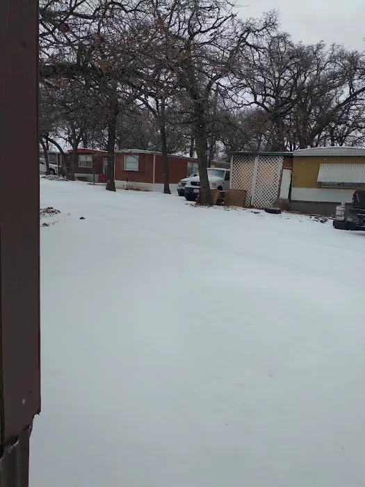 Ranch Oaks Mobile Home Park Picture 10