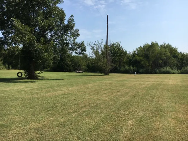 Hidden Oaks Mobile Home Park Picture 5